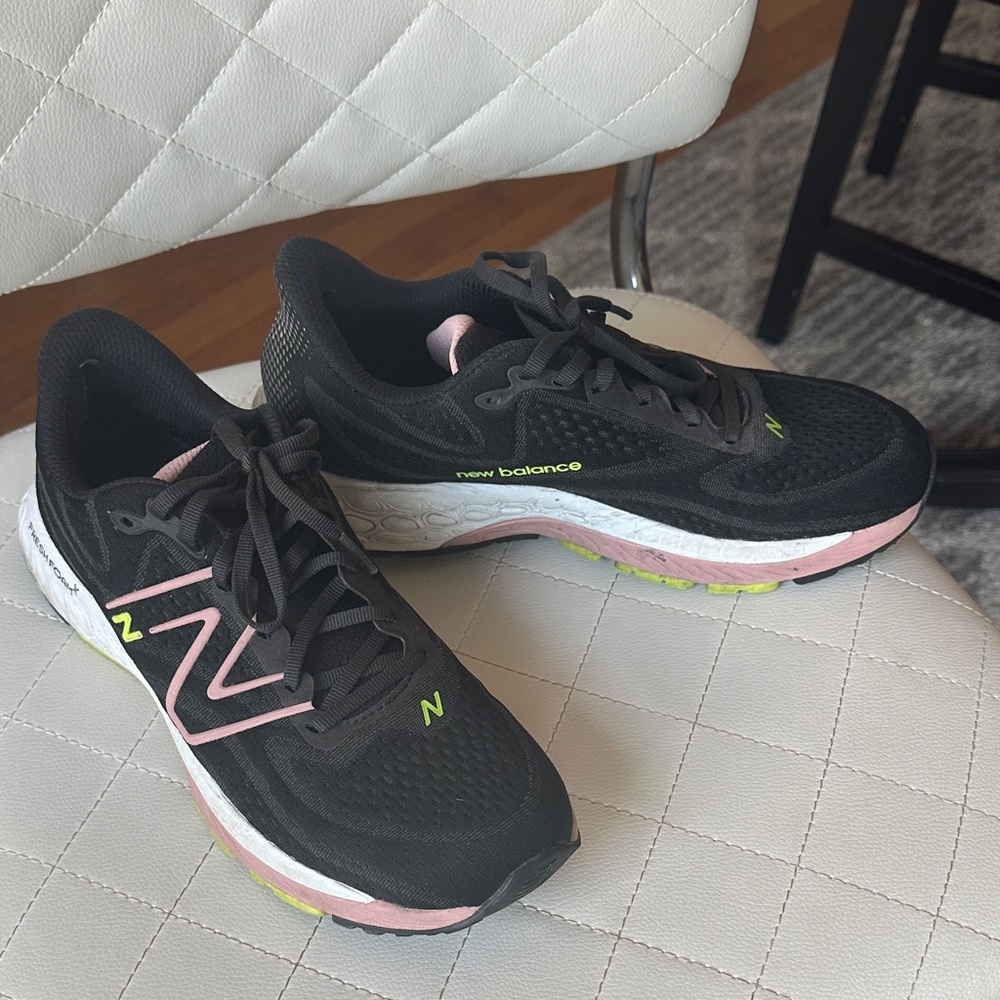 New Balance Women's Black and Pink size 10 Sneakers
